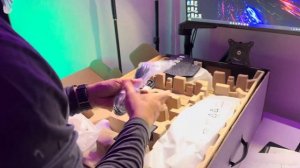 (Unboxing) Alienware AW3225QF 32” the first QD-OLED 4K 240hz Gaming Monitor to be released!