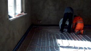 Как размотать теплый пол металлопластикам .