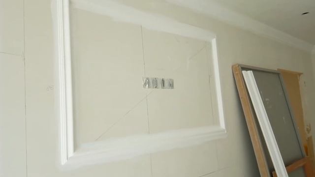 Плинтуса и рамки на стену смотреть онлайн