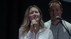 Славы Он достоин