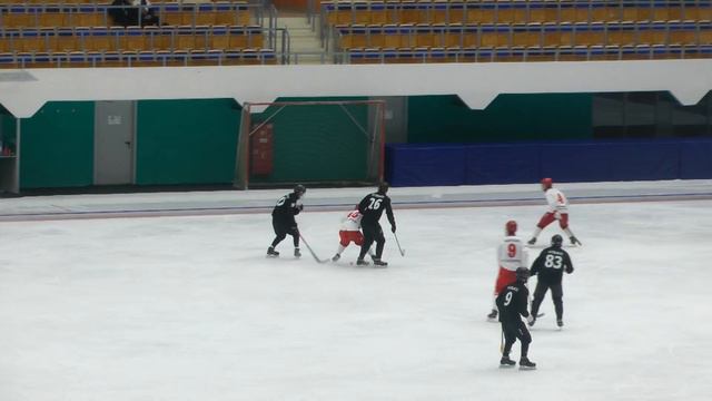 ЕНИСЕЙ-2 - КУЗБАСС-2 великолепная игра в обороне Никиты Стасенко!!! смотреть онлайн