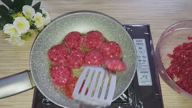 Котлеты с тыквой и свеклой / Cutlets with pumpkin and beetroot смотреть онлайн