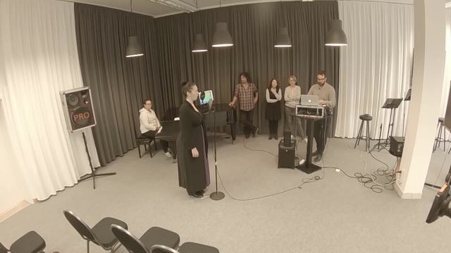 Самая низкая спетая вокальная нота (женщина) - Книга рекордов Гиннесса