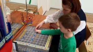 Видео-материал Жирафик и Гусеничка