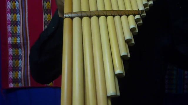 Zampona Chromatic 41 Pipes Natural Bamboo From Peru Garotas de Ipanema Song смотреть онлайн