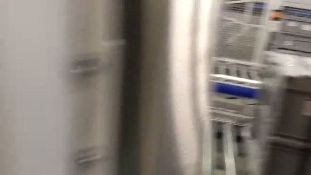 Пластиковые ящики обоих типов на линии подготовки смотреть онлайн