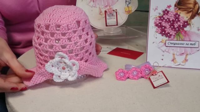 Розова феерия за момиче - пано с момиче декупаж картичка и модни аксесоари за глава