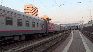 Электровоз ЭП1М-608 с поездом №34 Москва — Владикавказ