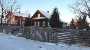 Жилая деревня на краю района. Деревня мастеров Хохломской росписи. Уцелевший дом купца.