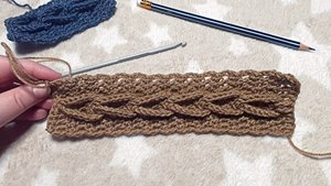 Вяжем рельефную косу крючком, крупный узор