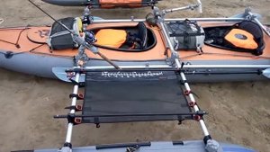 Байдарка Хатанга Expedition с мотором Suzuki DF2.5 и аутригерами