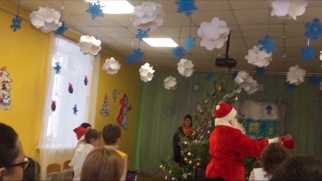 Праздник Новый год в детском саду «Колобок». Самара 2022 год смотреть онлайн