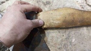 Топор три кедра на ясеневом топорище