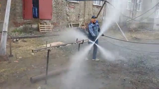 РостГидроХолдинг ГИДРА 2 режет кирпич