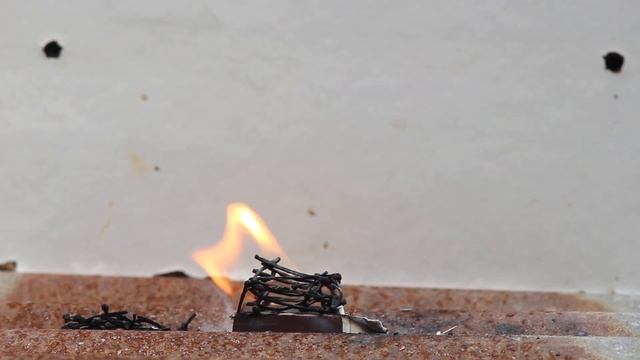 Домик из спичек без клея и сжигаем его #2 смотреть онлайн