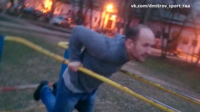 ОТЖИМАНИЯ НА БРУСЬЯХ / 30.04.2017 смотреть онлайн