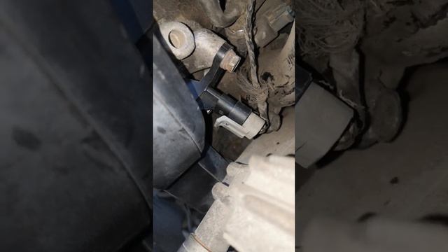 Замена датчика распредвала на Гранте смотреть онлайн