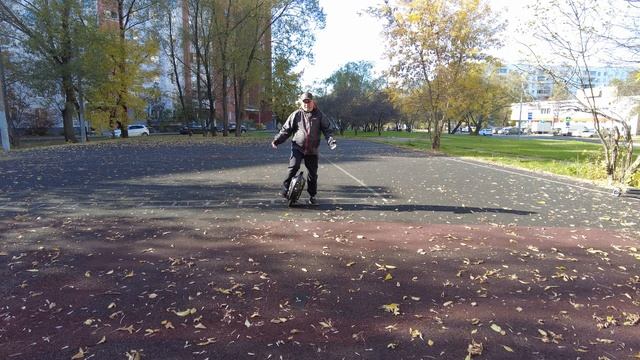 Как научиться кататься на моноколесе? Обучение езде с нуля! смотреть онлайн