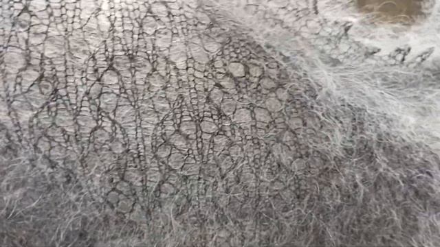 Ажурные пуховые серые шали. смотреть онлайн