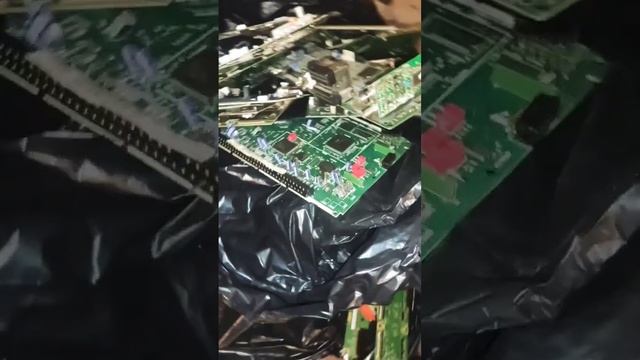 КУЧА КРУТЫХ ПЛАТ С РАДИОДЕТАЛЯМИ ОТ ПОДПИСЧИКА #ИНТЕРЕСНОЕХОББИ #ДРАГМЕТАЛЛЫ #ДЕНЬГИИЗМУСОРА