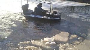 самодельный гусеничный вездеход, тащим лодку, пробуем в воде