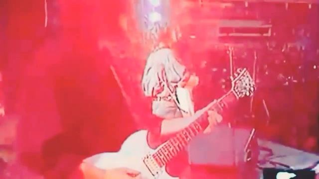 Самодельная электрогитара Yamaha SG-200 (как у Каспаряна) и соло-патрия "Звезда по имени Солнце" смотреть онлайн