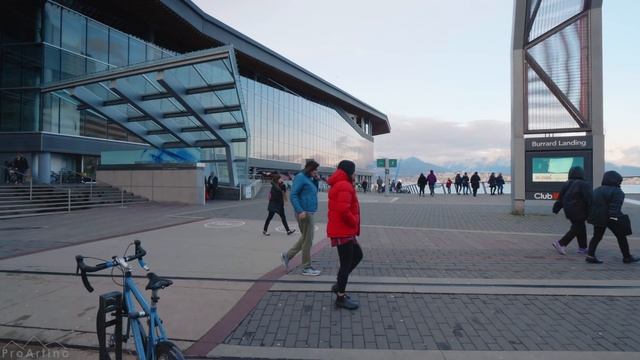 Quiet City Life of Vancouver, Canada - 4K Urban Life Video with City Sounds - Cities of the World смотреть онлайн