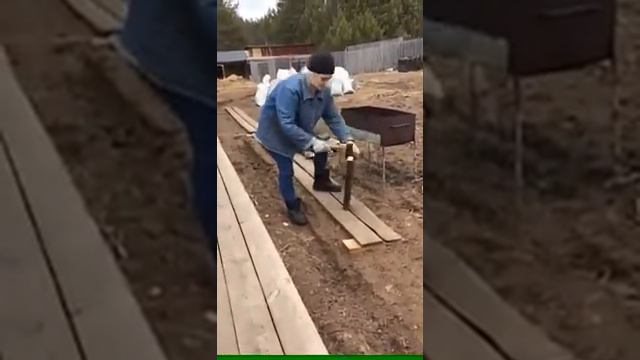 Мастер класс от Алины как правильно колоть дрова))) смотреть онлайн