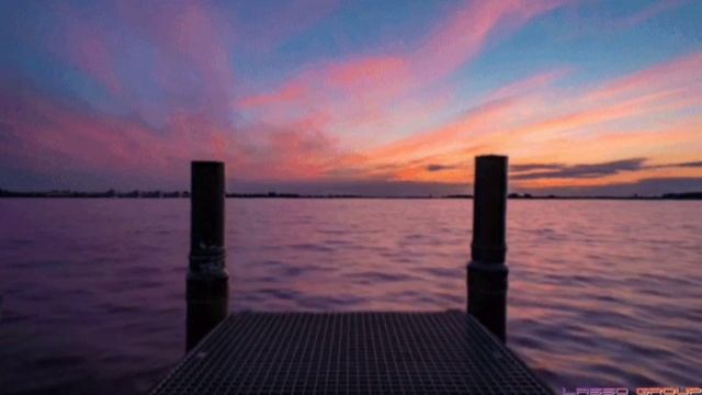 Белый шум моря у причала White noise of the sea at the pier смотреть онлайн