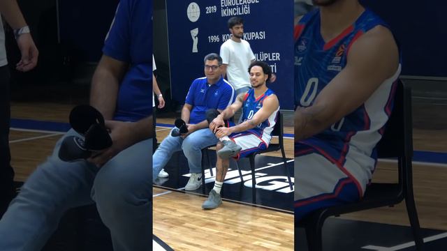 Shane Larkin | Anadolu Efes medya günü #basketball #basketbol