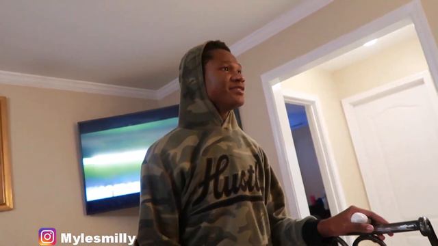 I Gave My Friend A ED!BLE Without Him Knowing To See How He Would React!! *HILARIOUS* смотреть онлайн