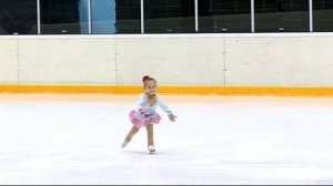 Самая маленькая фигуристка МИРА!!!