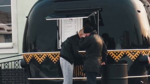 Непонятки с ЗАРЯЖЕННЫМ типом / Чуть не отжали блинную | ВАСАЛАМОВ