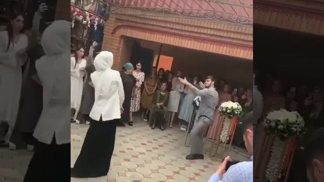 Один из последних танцев Айна Гетагазова в Чечне, она была первой певицей на Кавказе, Красавица МИР смотреть онлайн