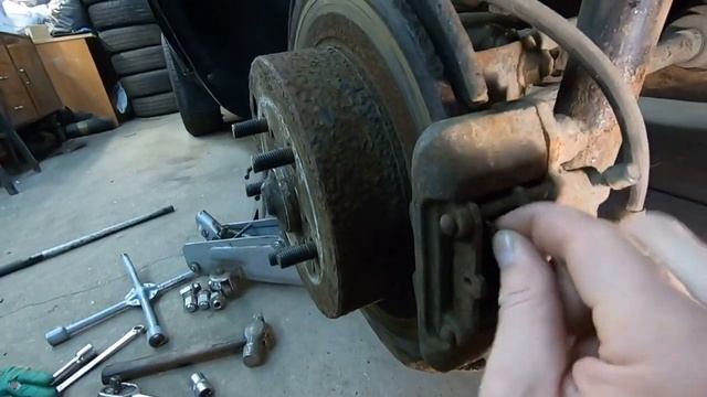 Замена колодок пикой на Chery Tiggo смотреть онлайн