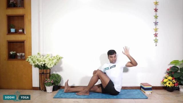 Ardha Matsyendrasana (Half Lord of the Fishes Pose)How to Do by Yogi Ritesh - Siddhi Yoga смотреть онлайн