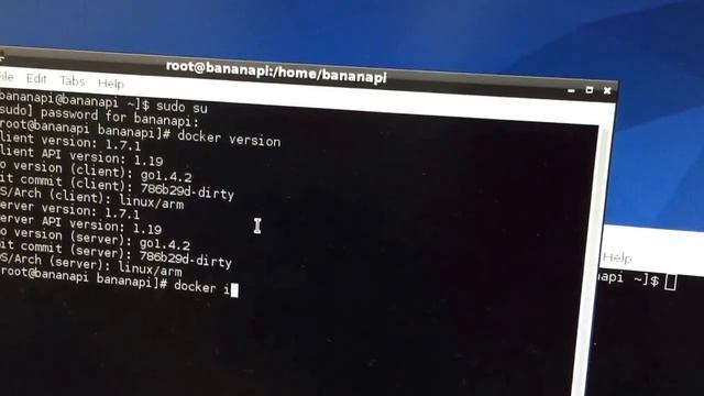 Banana Pi BPI-M2 A31S runs Docker 1.7.1 on Fedora 22 (Uboot 2015.07 & Kernel 4.1.4) смотреть онлайн