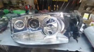 Renault Premium замена линз, восстановление стёкол.