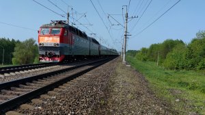 Железная дорога. Электровоз ЧС7-108 с поездом №102Я Москва-Ярославль