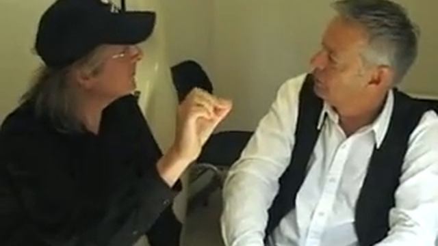 TOMMY EMMANUEL Interview - Siggi Mertens Git Chat V - Part 2 смотреть онлайн