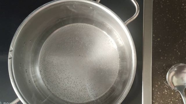 DIY. Как сделать ватную игрушку. Урок 2. Подготовка материалов. Варим клейстер, красим вату. смотреть онлайн