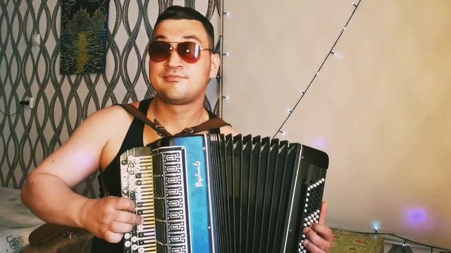 OMG!!! / Daddy Yankee & Louis Fonsi - Despacito (кавер на баяне / russian accordion cover) смотреть онлайн