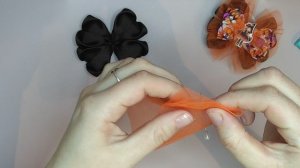 Бантики из репсовой ленты и фатина.