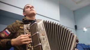 ТАТАРИН РВЁТ МЕХА В АРМИИ (татарская народная песня на баяне)