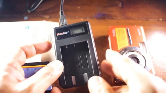 How to charge the Kodak M753 Battery