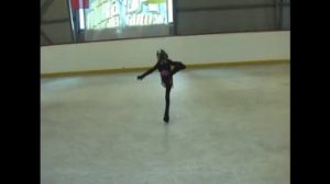 История первого года занятий фигурным катанием.