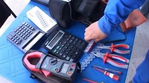 Человек попал под напряжение