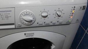 Ariston Hotpoint ARXL109. Стиральная машина. Горит пауза и к...