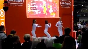 Зажигательные танцы на сцене М.видео, ИГРОМИР 2017, Just Dance 2017