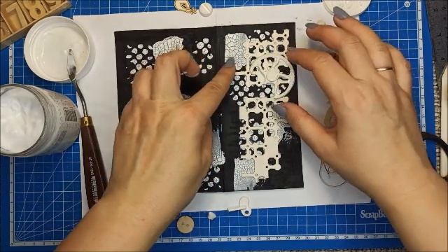 Скрапбукинг. Процесс создания коробочки для денежного подарка в технике микс-медиа смотреть онлайн